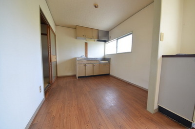 Living and room. ☆ dining ☆