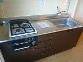 Kitchen. Two-burner gas system Kitchen