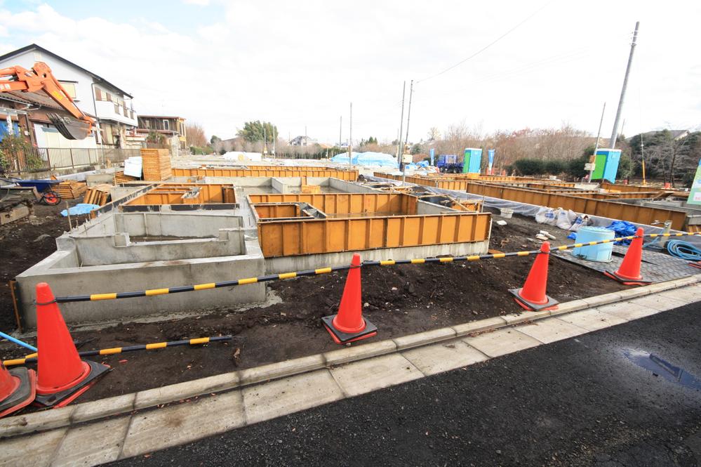 Local appearance photo. Local (12 May 2013) Shooting