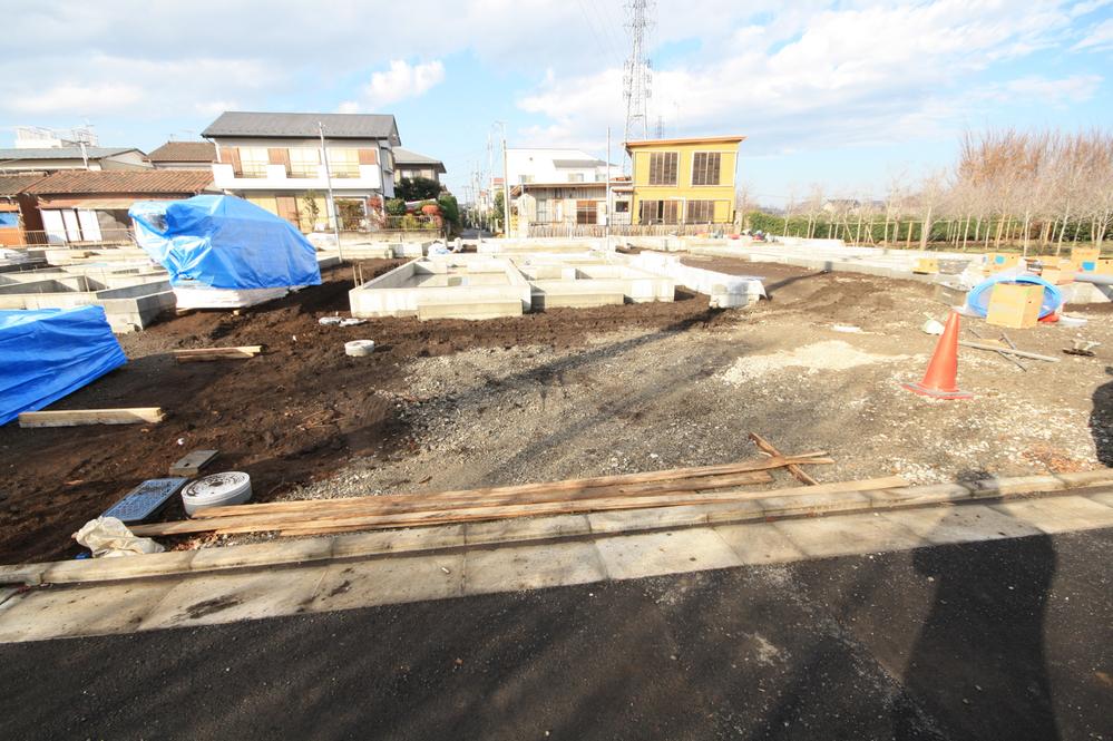 Local appearance photo. Local (12 May 2013) Shooting