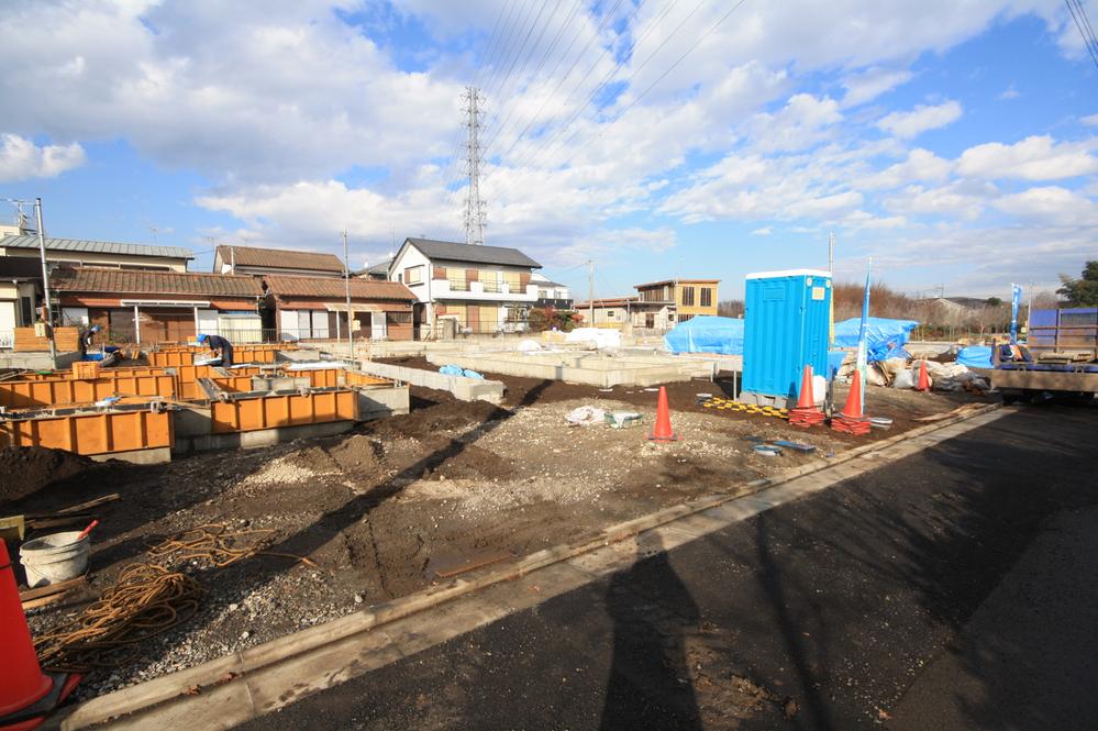 Local appearance photo. Local (12 May 2013) Shooting