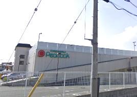 Supermarket. Daimarupikokku 690m to National Benten-dori