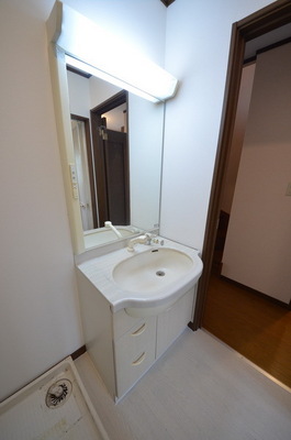 Washroom.  ☆ Grooming is from here ☆