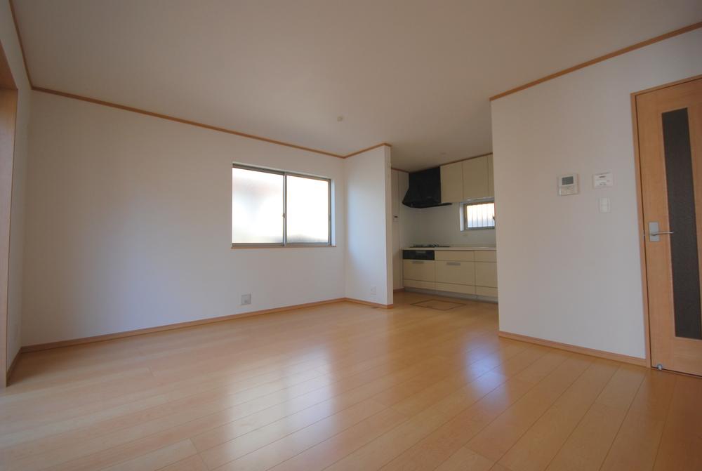 Living. Local (12 May 2013) Shooting