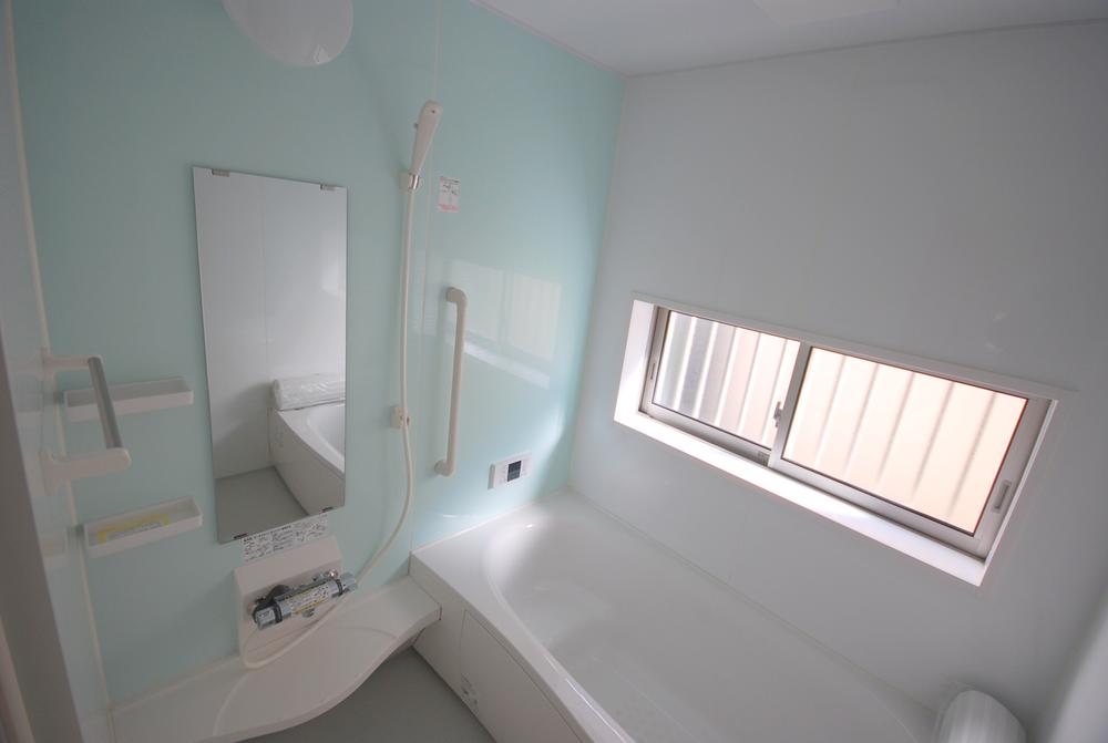 Bathroom. Local (12 May 2013) Shooting