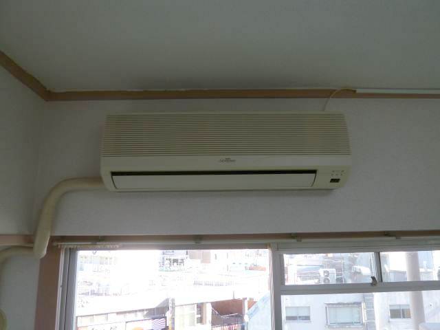 Other Equipment. Air-conditioned