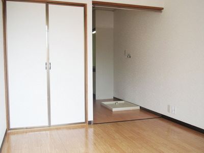 Other room space. Flooring