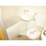 Bath. Happy bus ・ Restroom