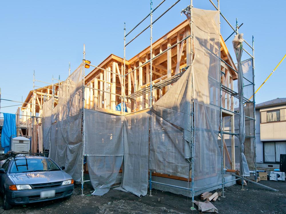 Local appearance photo. South-facing floor plan there is a feeling of freedom is, It gives birth the family conversation in the living room. Asahi will foster the growth of the children. Local (11 May 2013) Shooting