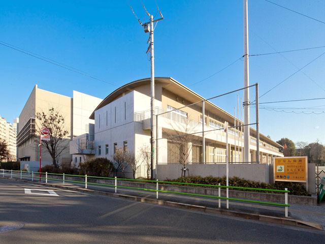 Primary school. Kokubunji Municipal fourth elementary school up to 100m
