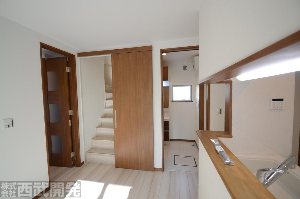 Living. LDK16.3 Pledge Counter Kitchen