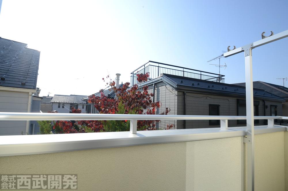 View photos from the dwelling unit. View from local