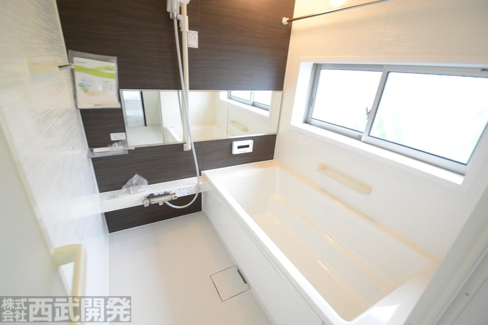 Bathroom. 1 Building