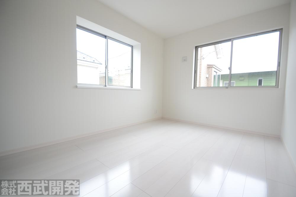 Non-living room. Building 2