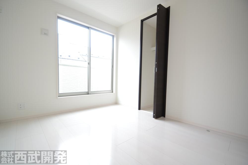 Non-living room. Building 2