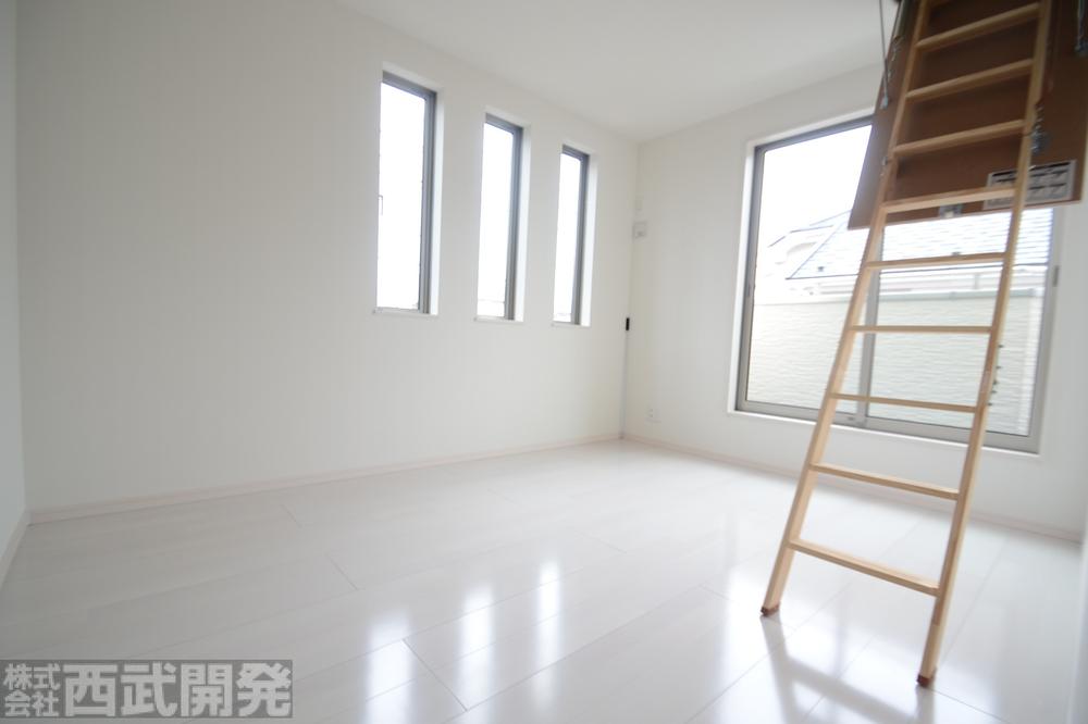 Non-living room. Building 2