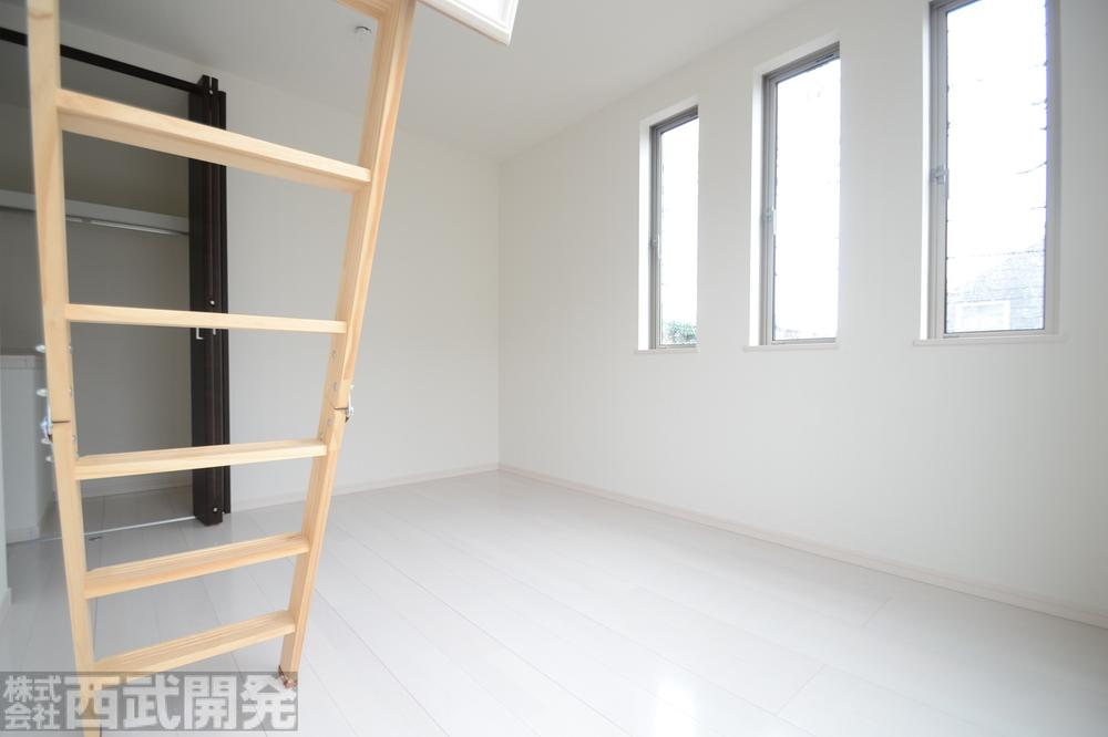 Non-living room. Building 2