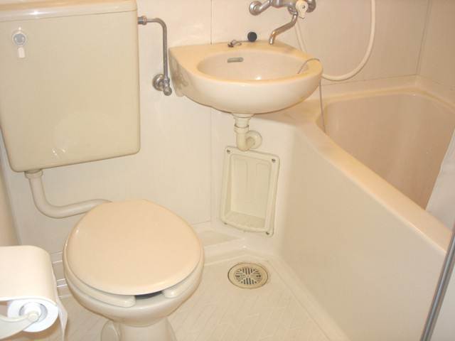 Bath. Easy-to-use unit bus