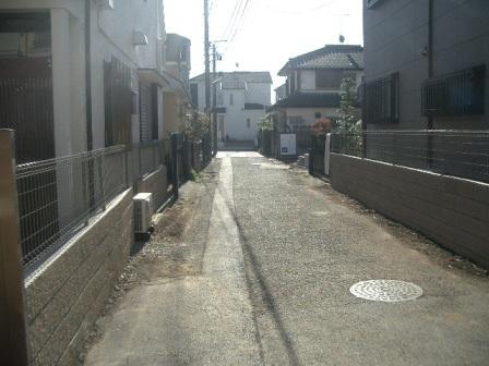 Local photos, including front road. Front road (December 13, 2013) Shooting