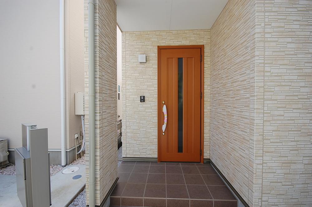 Entrance. Local Photos