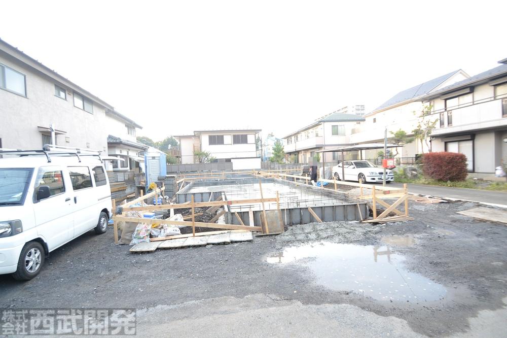 Local photos, including front road. Local (11 May 2013) Shooting This selling local