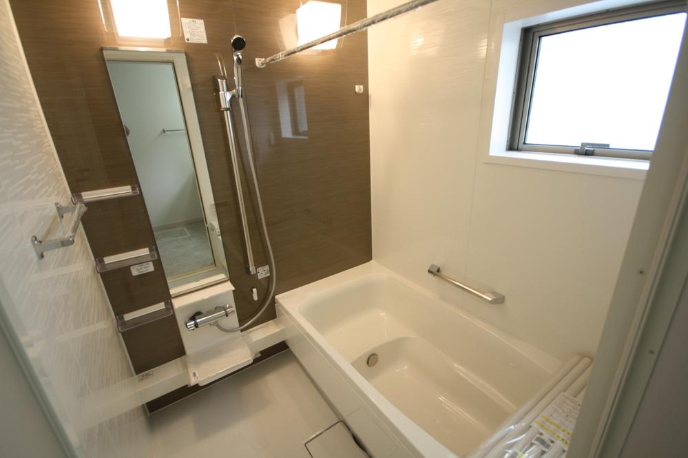 Bathroom. Indoor (11 May 2013) Shooting