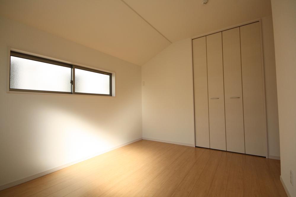 Non-living room. Indoor (11 May 2013) Shooting