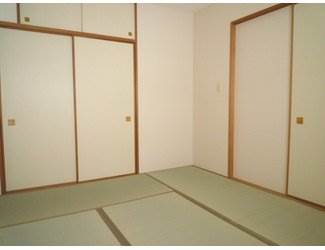 Living and room. Japanese-style room to settle