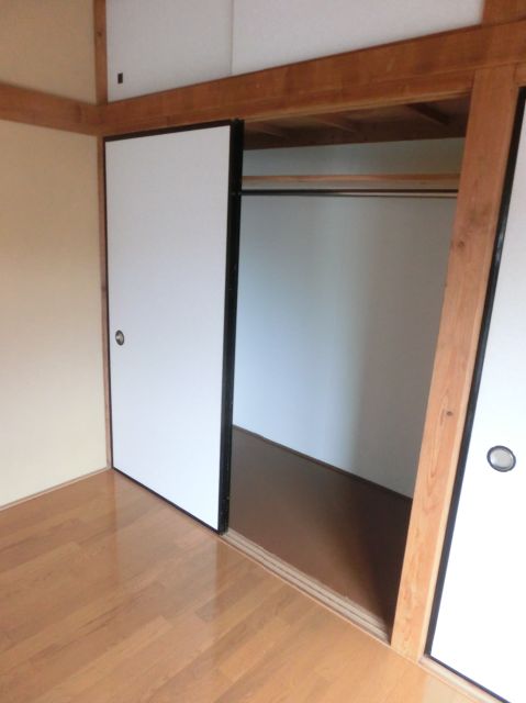 Receipt. Is a closet type of storage ☆