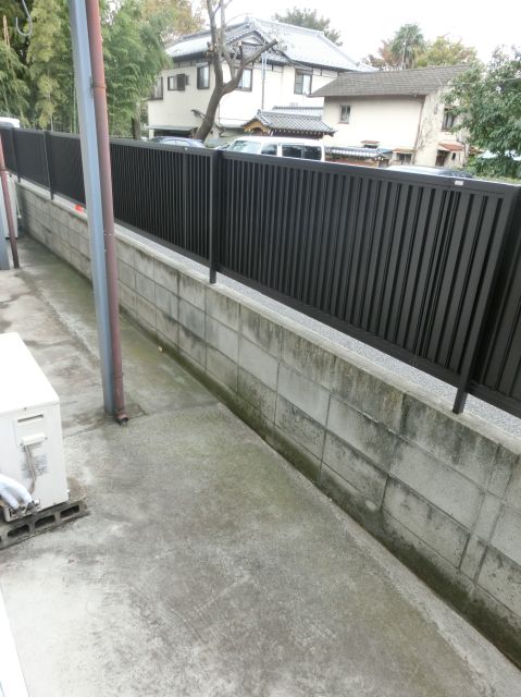 Balcony. Laundry is Jose in the spacious veranda ☆