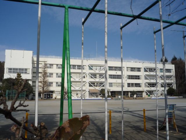 Primary school. Municipal Musashidai up to elementary school (elementary school) 2100m