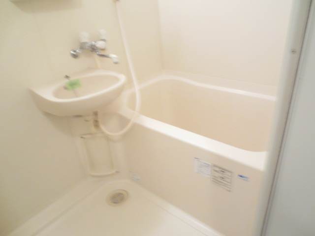 Bath. Happy bus ・ Restroom