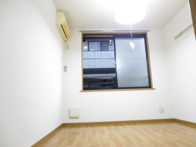 Living and room. Spacious room