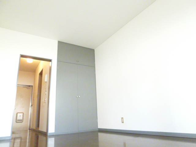 Receipt. Ultra-large capacity storage