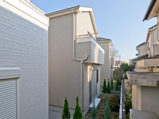 Local appearance photo. Local (12 May 2013) Shooting