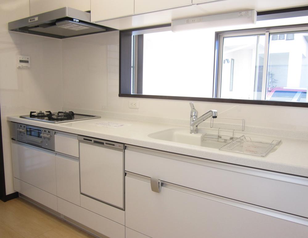 Same specifications photo (kitchen). Same specifications ● dishwasher with a face-to-face kitchen