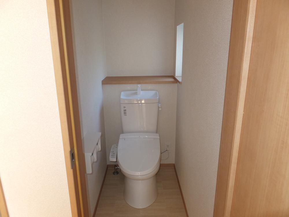 Toilet. Indoor (10 May 2013) Shooting