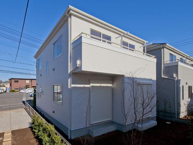 Local appearance photo. Indoor (12 May 2013) Shooting