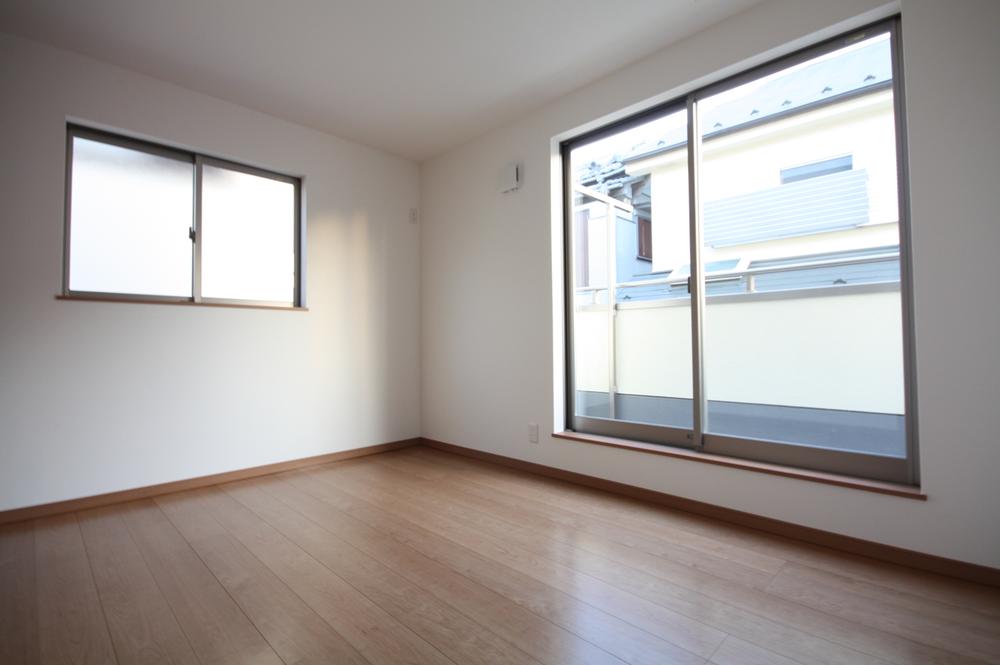 Non-living room. Indoor (10 May 2013) Shooting