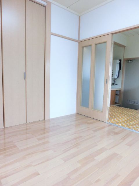 Other room space. Day good rooms facing south