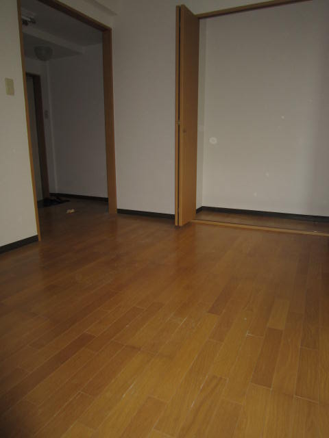 Living and room. It is such as is also easy to over goodwill of blindfold between the kitchen