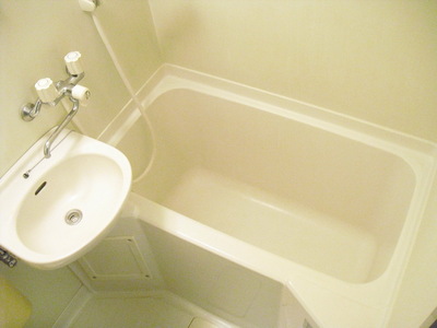 Bath. Clean bathtub ☆