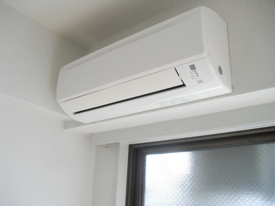 Other Equipment. Also with air conditioning ☆