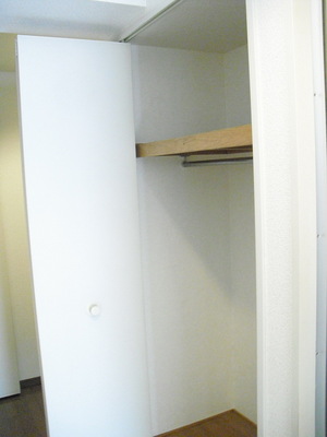Other room space. There is also storage ☆