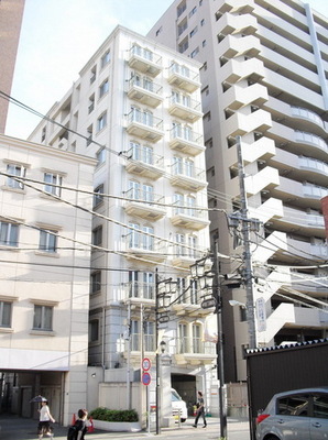 Building appearance. Station Mansion Type