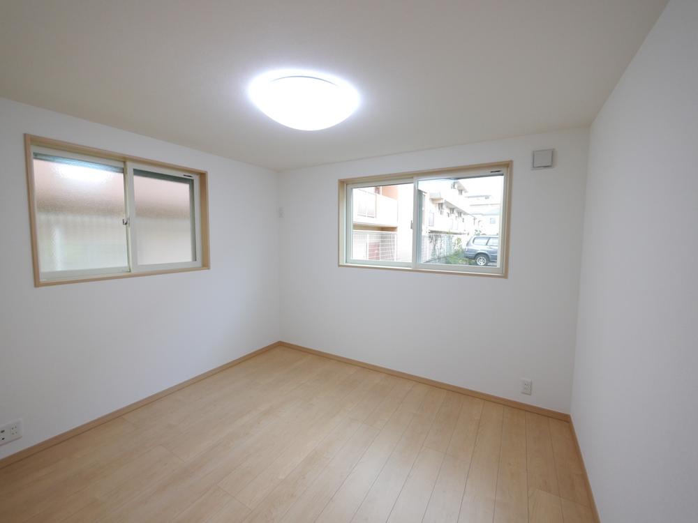 Non-living room. Room 1