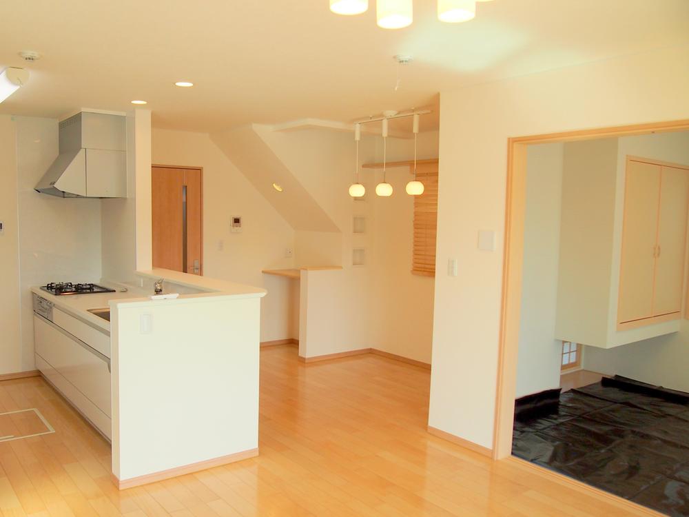 Same specifications photos (living). Example of construction