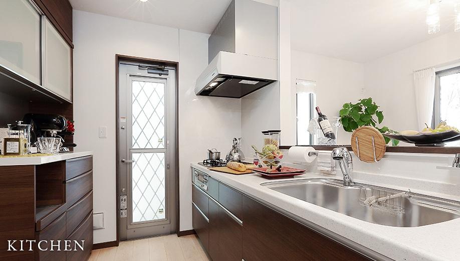 Kitchen. 1 Building (July 2013) Shooting