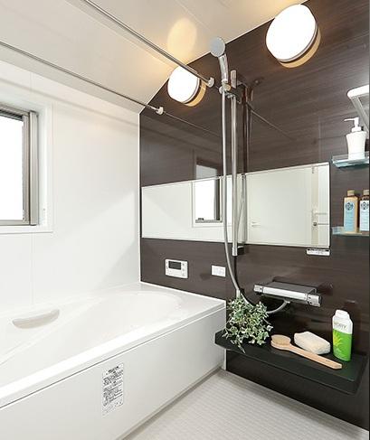 Bathroom. 1 Building (July 2013) Shooting