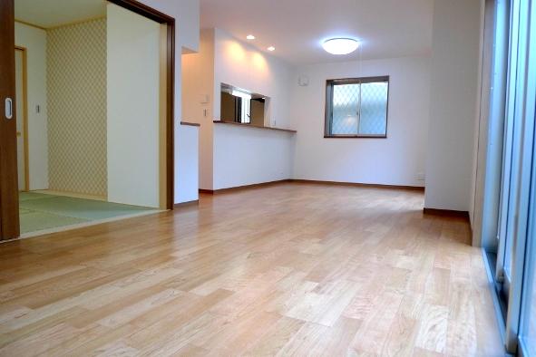 Same specifications photos (living). It is the same specification LDK of our construction example.  Japanese-style, So that can also be used for living and integral, We have brought maximum aperture. 